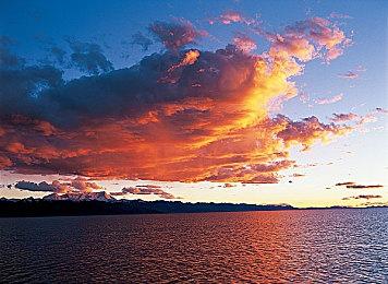 3DM速报：《Mirror 2》创意工坊被隐藏，蜘蛛侠&咩咩Steam周销上榜